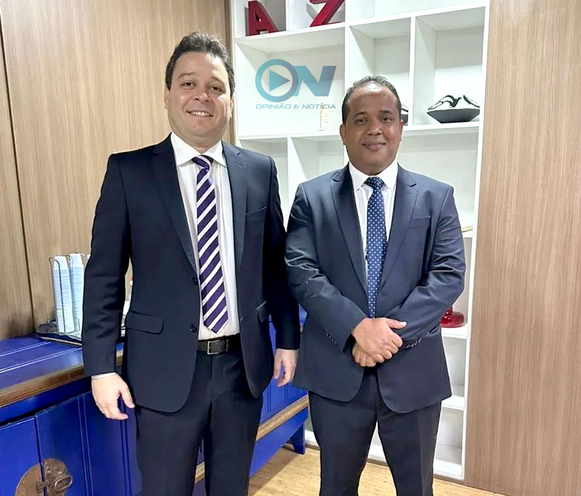 Evandro Hidd e Enzo Samuel de malas prontas para trocar o PDT por federação PT/PV/PCdoB?